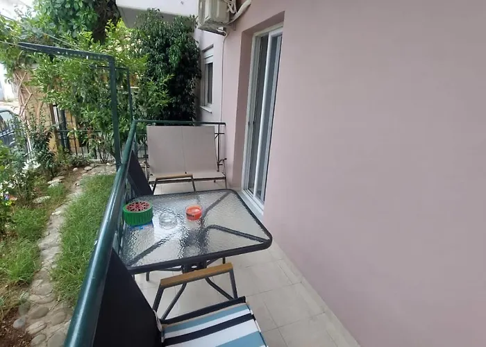 J & M Apartment