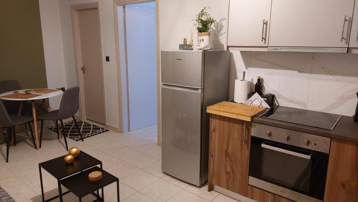 J & M Apartment