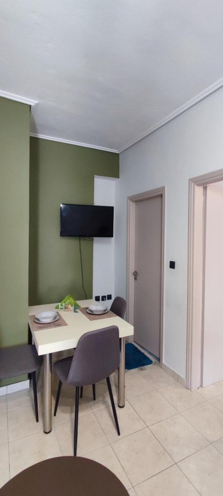 J & M Apartment